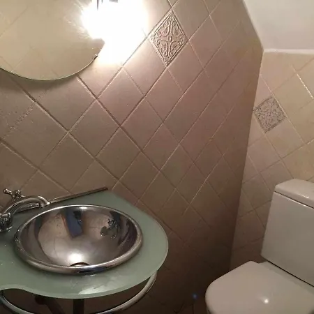 And Quiet Flat In Hutb *
